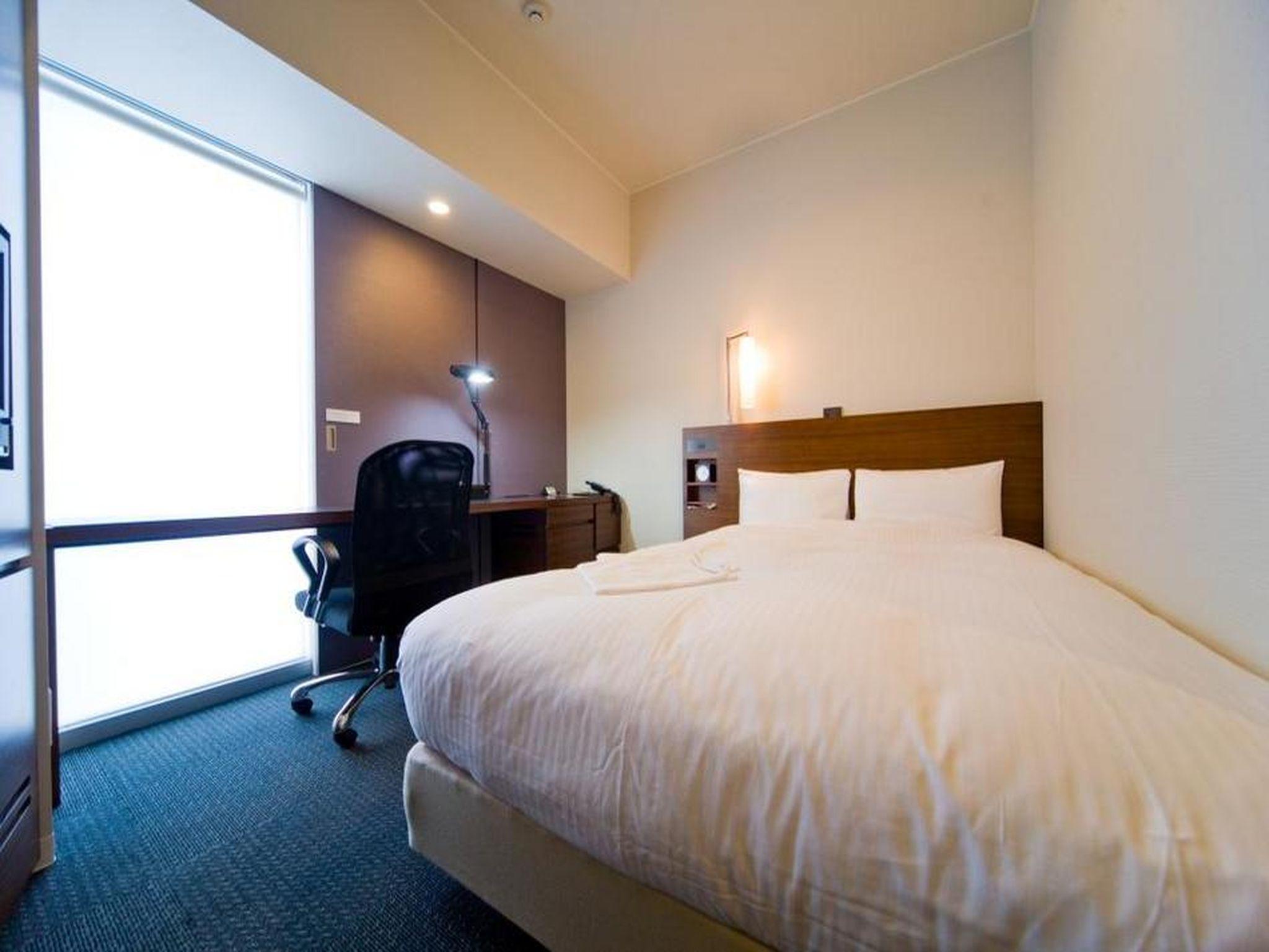 โรงแรม เจอาร์ 3*